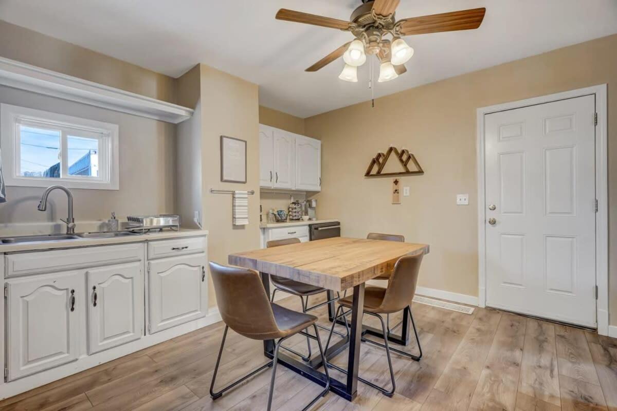 Villa * Colorado Draft House * Smart Tvs * Self Entry * Colorado Springs Esterno foto